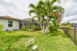 2723 Van Buren Pkwy, Cape Coral, FL 33993 - Photo 28