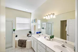 2076 Oxford Ridge Cir, Lehigh Acres, FL 33973 - Photo 22