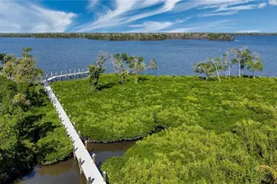 21520/522 Indian Bayou Dr, Fort Myers Beach, FL 33931 - Photo 4