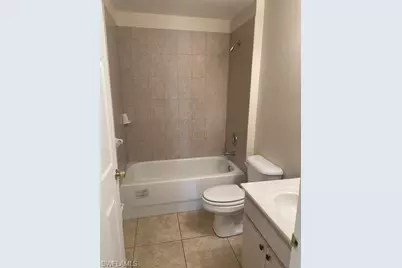 829 NE 15th Ln, Cape Coral, FL 33909 - Photo 6