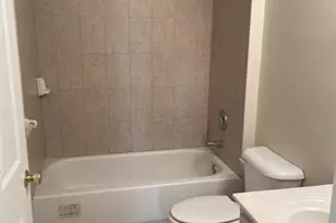 829 NE 15th Ln, Cape Coral, FL 33909 - Photo 6