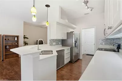 10711 Maui Cir, Estero, FL 33928 - Photo 12