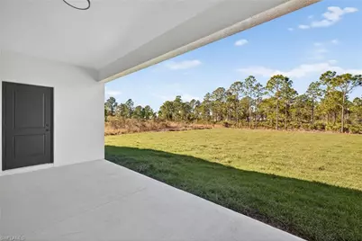 913 Oak Ave, Lehigh Acres, FL 33972 - Photo 8