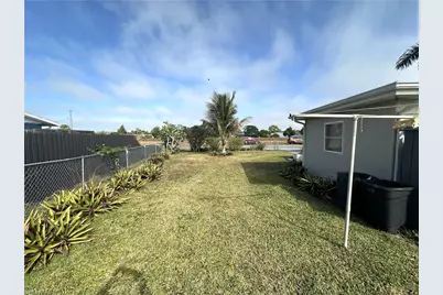 100 Davis Rd, Lehigh Acres, FL 33936 - Photo 24