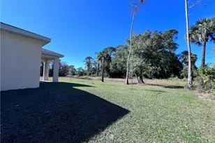 3035 Harvard Cir, Labelle, FL 33935 - Photo 4