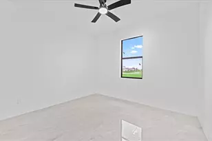 1612 NE 6th Pl, Cape Coral, FL 33909 - Photo 14