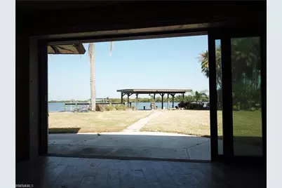 5211 Lake Caloosa Dr, Fort Myers, FL 33905 - Photo 8