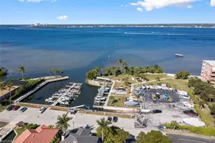 5471 Peppertree Dr, Fort Myers, FL 33908 - Photo 32