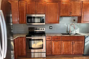 1335 Broadwater Dr, Fort Myers, FL 33919 - Photo 4