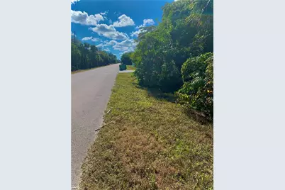 569 22nd St NE, Naples, FL 34120 - Photo 2