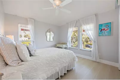 424 Lagoon Dr, Sanibel, FL 33957 - Photo 20