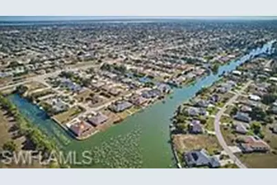 1304 SE 6th Ave, Cape Coral, FL 33990 - Photo 4