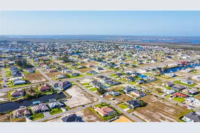 14 NW 35th Ave, Cape Coral, FL 33993 - Photo 12