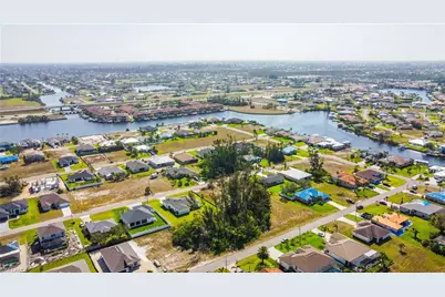 117 SW 34th Pl, Cape Coral, FL 33991 - Photo 12