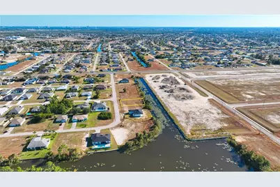 4316 NE 14th Ave, Cape Coral, FL 33909 - Photo 4