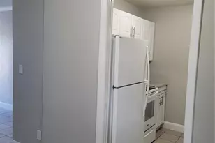 2241 Euclid Ave, Fort Myers, FL 33901 - Photo 4