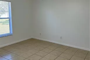 2936 SE Santa Barbara Pl, Cape Coral, FL 33904 - Photo 6