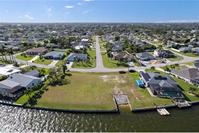 159 SE 6th St, Cape Coral, FL 33990 - Photo 24