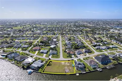 159 SE 6th St, Cape Coral, FL 33990 - Photo 12