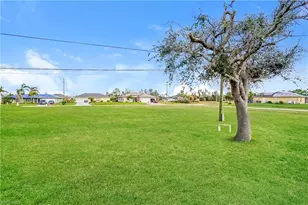 1405 SW 13th Terrace, Cape Coral, FL 33991 - Photo 2