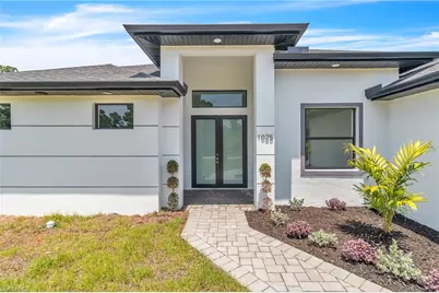 1025 Gladys St, Lehigh Acres, FL 33974 - Photo 2