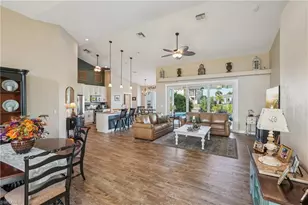 1422 NW 38th Pl, Cape Coral, FL 33993 - Photo 4