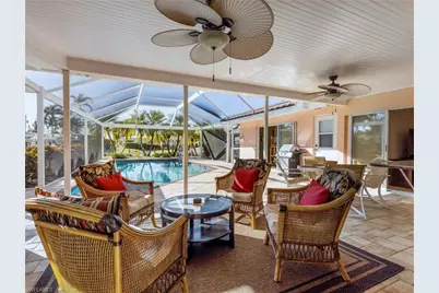 392 Snow Dr, Fort Myers, FL 33919 - Photo 2