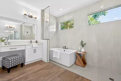 300 SW 13th Ct, Cape Coral, FL 33991 - Photo 20