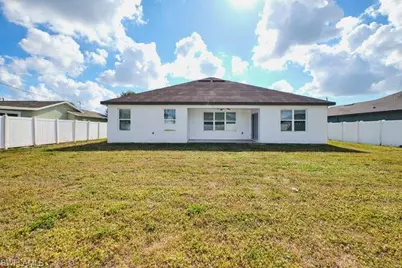135 SW 31st St, Cape Coral, FL 33914 - Photo 32