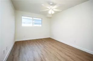 561 Periwinkle Way, Sanibel, FL 33957 - Photo 16