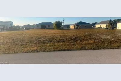 516 SW 30th Ter, Cape Coral, FL 33914 - Photo 4