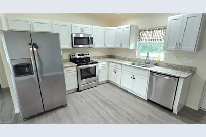 6004 S Moss Cir, Labelle, FL 33935 - Photo 4