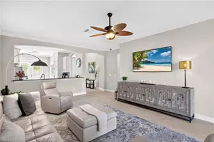 11126 Laughton Cir, Fort Myers, FL 33913 - Photo 4