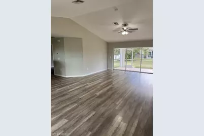 2817 NE 4th Ave, Cape Coral, FL 33909 - Photo 4