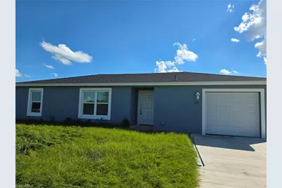 131 Carousel Ave, Labelle, FL 33935 - Photo 1