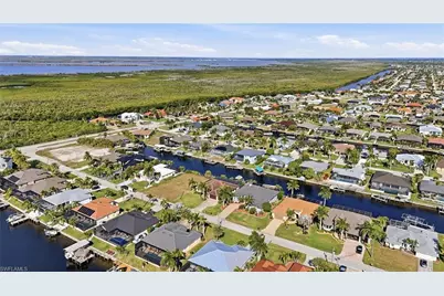 2920 SW 39th Ter, Cape Coral, FL 33914 - Photo 46