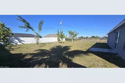 1106 NE 13th Pl, Cape Coral, FL 33909 - Photo 14