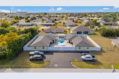 624 SE 46th St, Cape Coral, FL 33904 - Photo 6