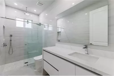 1123 NE 10th St, Cape Coral, FL 33909 - Photo 26