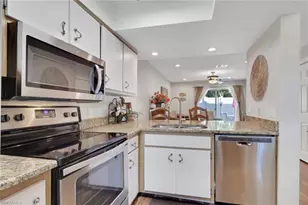 4641 SW Santa Barbara Pl, Cape Coral, FL 33914 - Photo 16