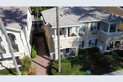 29080 Alessandria Cir, Bonita Springs, FL 34135 - Photo 2