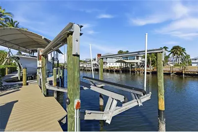 16368 Estuary Ct, Bokeelia, FL 33922 - Photo 8