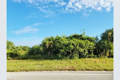 819 Milwaukee Blvd, Lehigh Acres, FL 33974 - Photo 10