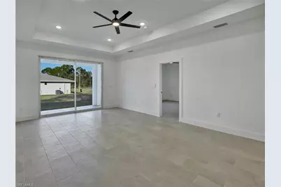 918 Eisenhower Blvd, Lehigh Acres, FL 33974 - Photo 12
