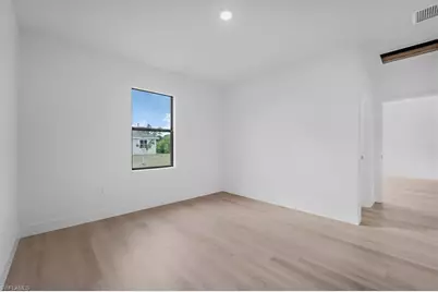 8044 Buttercup Cir, Labelle, FL 33935 - Photo 16