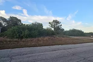 122 Pixie Ave, Labelle, FL 33935 - Photo 1