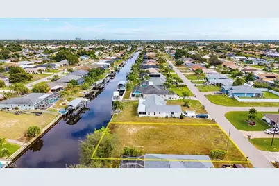 1215 SE 16th St, Cape Coral, FL 33990 - Photo 4