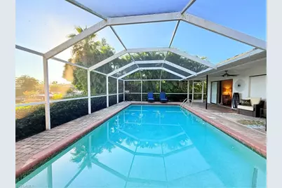 4047 Country Club Blvd, Cape Coral, FL 33904 - Photo 12