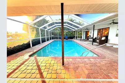 4047 Country Club Blvd, Cape Coral, FL 33904 - Photo 16