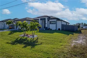 1620 NE 10th Ln, Cape Coral, FL 33909 - Photo 2